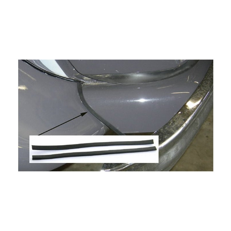 Protecting profile for rear fender/rear panel