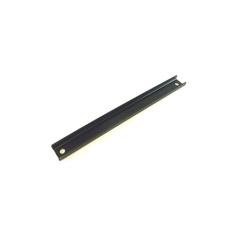 Battery locking clamp