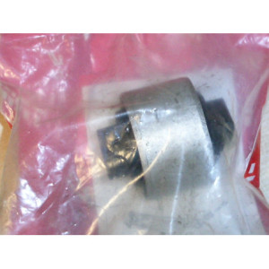 Casquillo de goma para brazo de suspensión del. JBU642