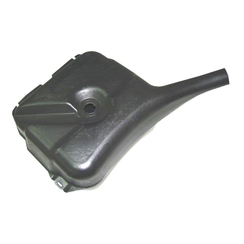 Petrol tank made of plastic