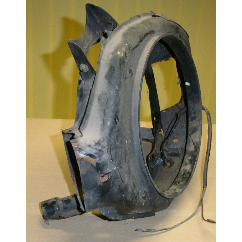 Engine fan case for disc brake uses