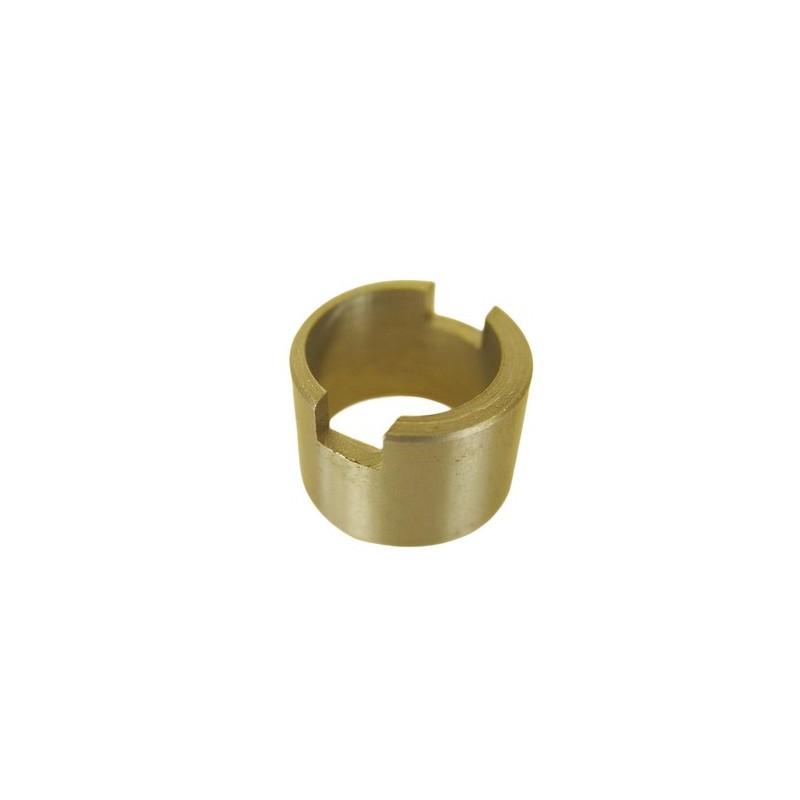 Excentric bush for brake shoe adjustment