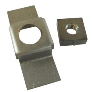 Käfigmutter auf Karosserie M8